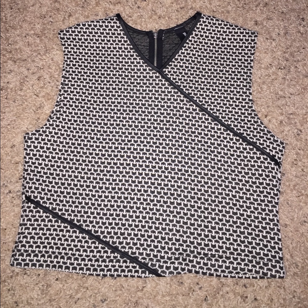 Y Yigal X Design Lab Lord & Taylor Black/White Top